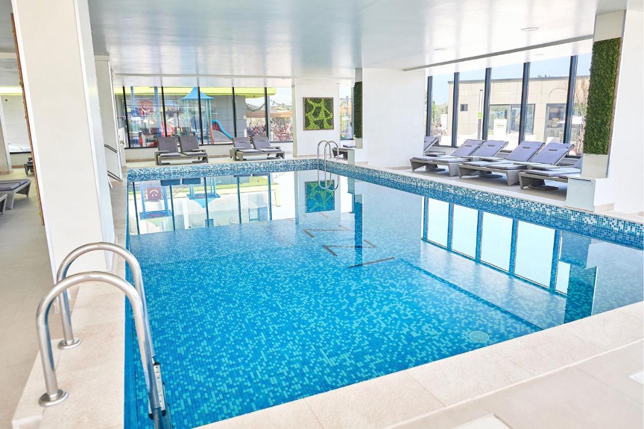 Vintage Breeze Apartment - Spa Pools Resort Mamaia Εξωτερικό φωτογραφία