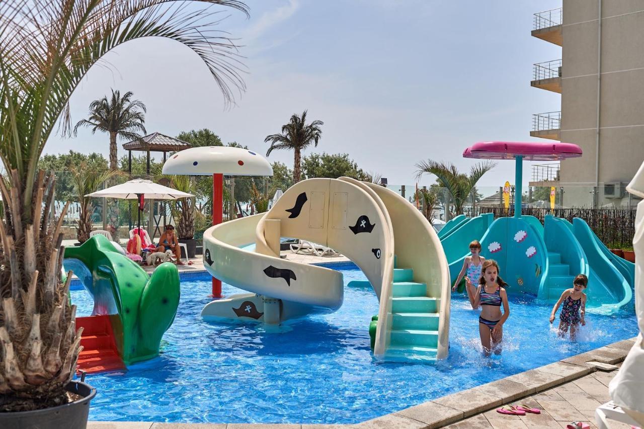 Vintage Breeze Apartment - Spa Pools Resort Mamaia Εξωτερικό φωτογραφία