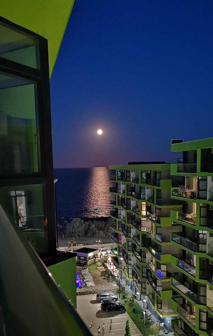 Vintage Breeze Apartment - Spa Pools Resort Mamaia Εξωτερικό φωτογραφία